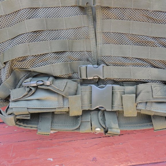 Military Tactical Vest, Molle plate inclosure~NWT~adjustable size~multi … - Picture 2 of 6